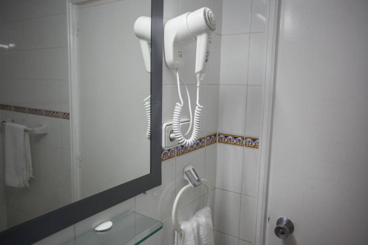 Hostal Los Pinos Es Canar  Bagian luar foto