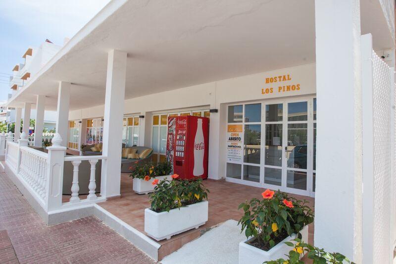 Hostal Los Pinos Es Canar  Bagian luar foto
