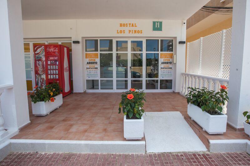Hostal Los Pinos Es Canar  Bagian luar foto