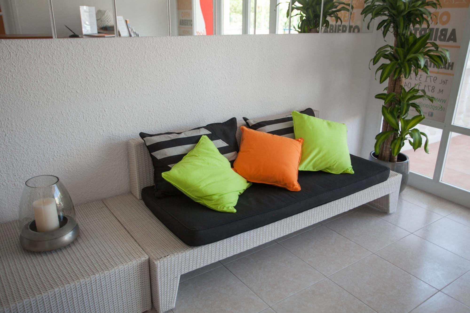 Hostal Los Pinos Es Canar  Bagian luar foto