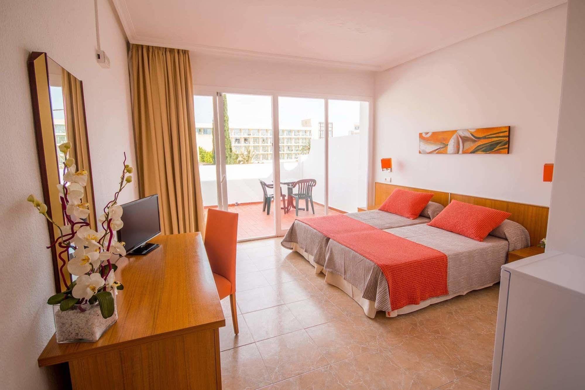 Hostal Los Pinos Es Canar  Bagian luar foto